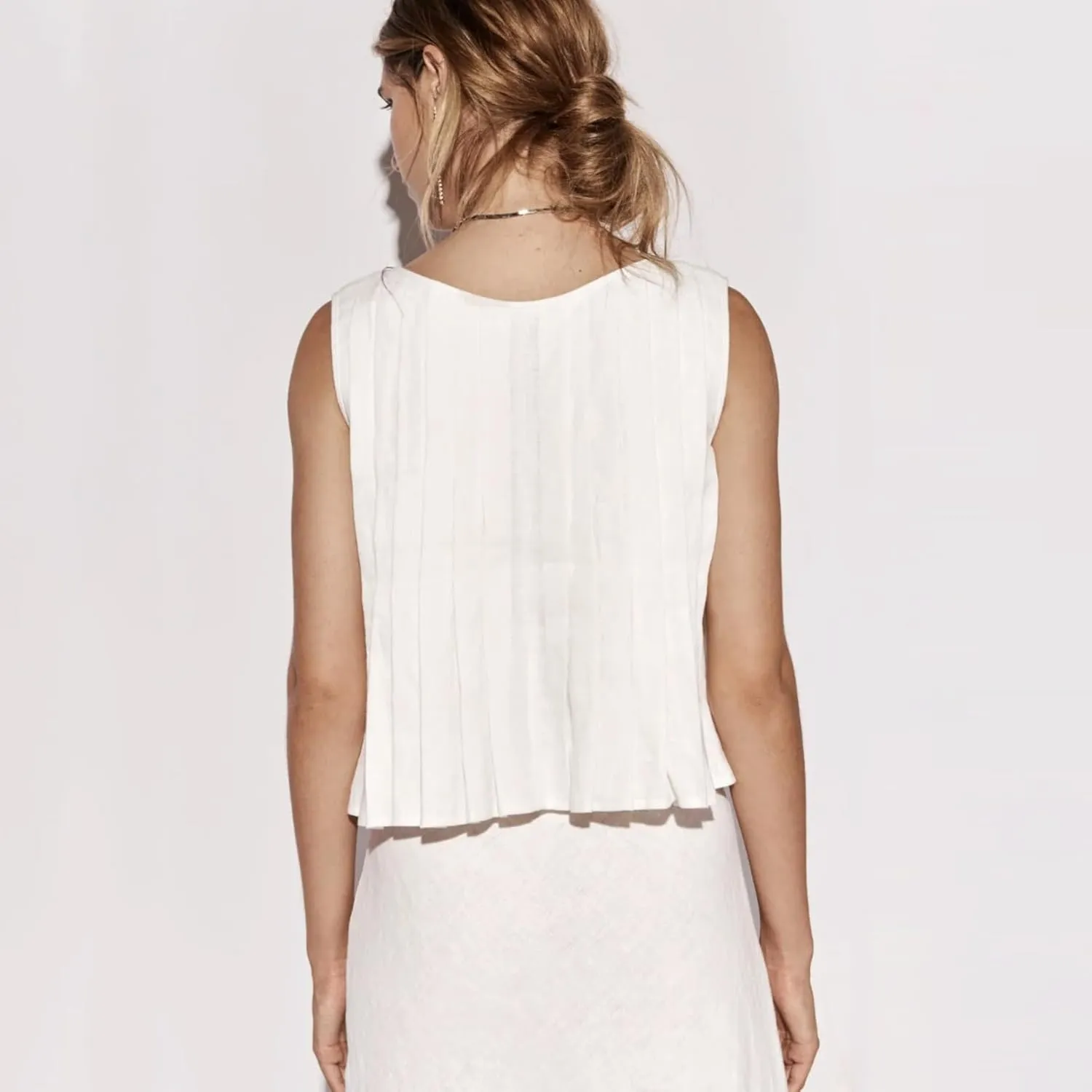 Women Summer Linen Tank Tops Coquette Bow Tie Front Top Shirt Vest Babydoll Ruffle Tops Cute Shirts Aesthetic Clothes
