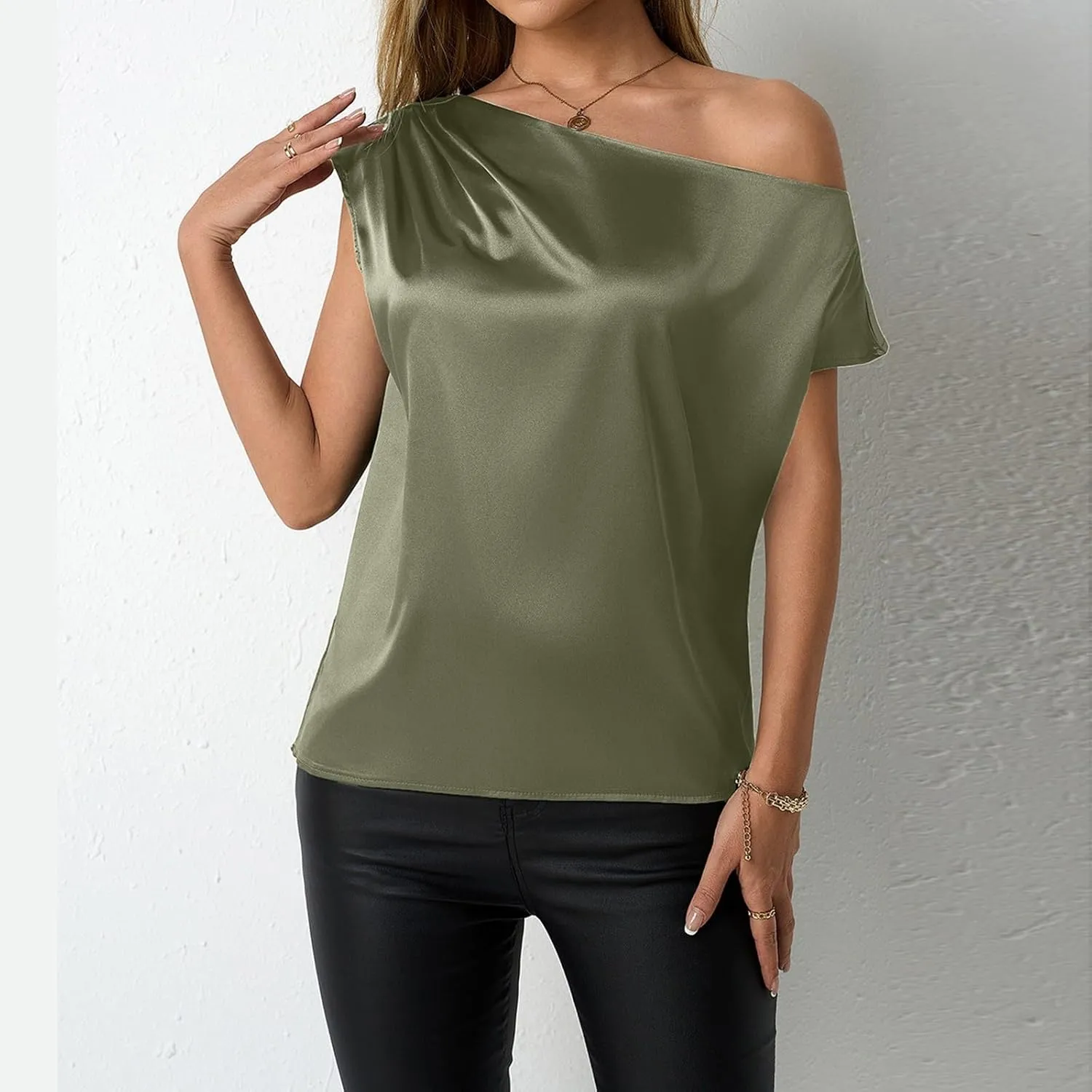 Womens Satin Tank Tops Sleeveless Lightweight Outdoor Vacation Shirts Casual Loose Summer Fashion Tees Blouses 2025